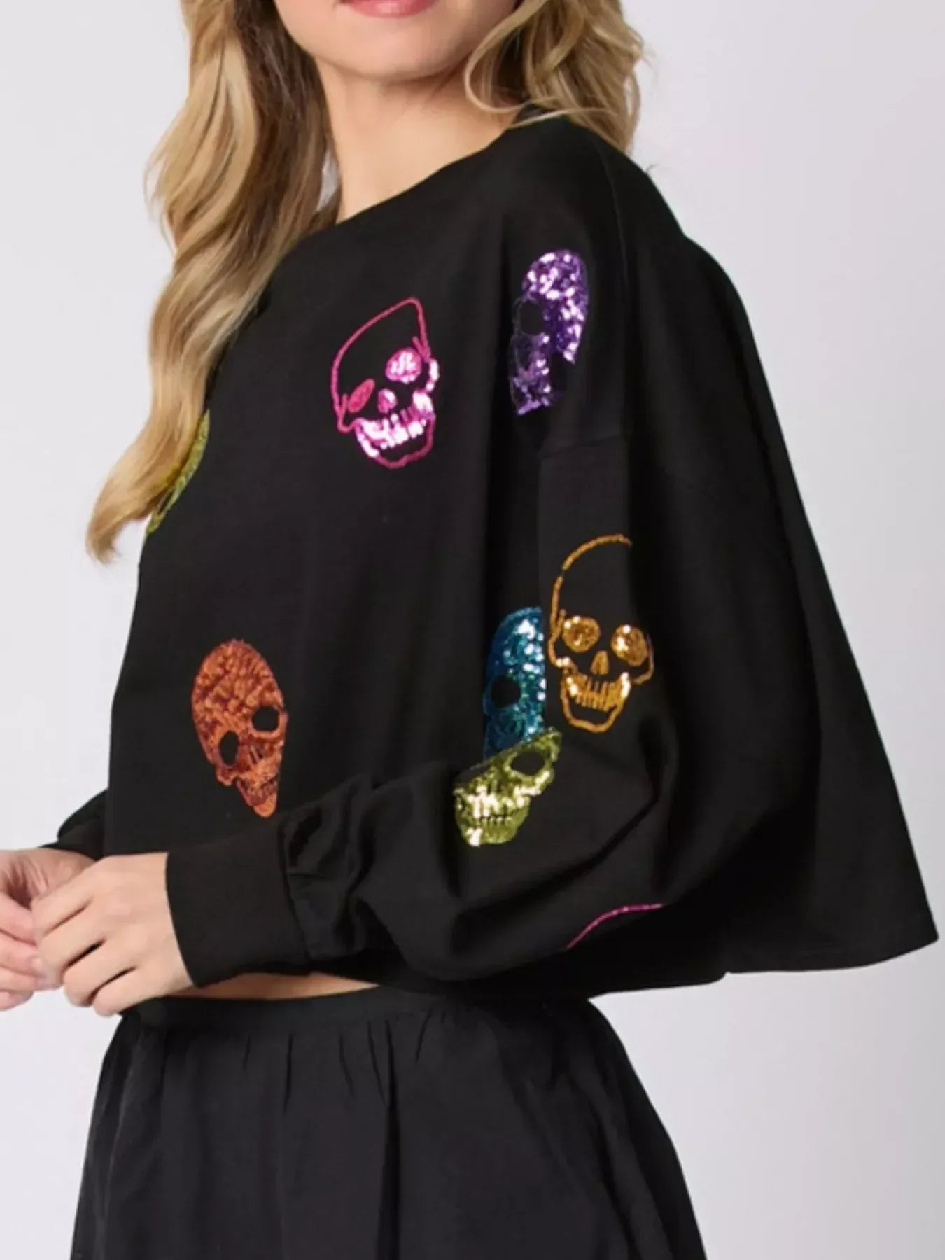 Sequin Skull Long Sleeve Sweatshirt - DAVERRI FASHIONS
