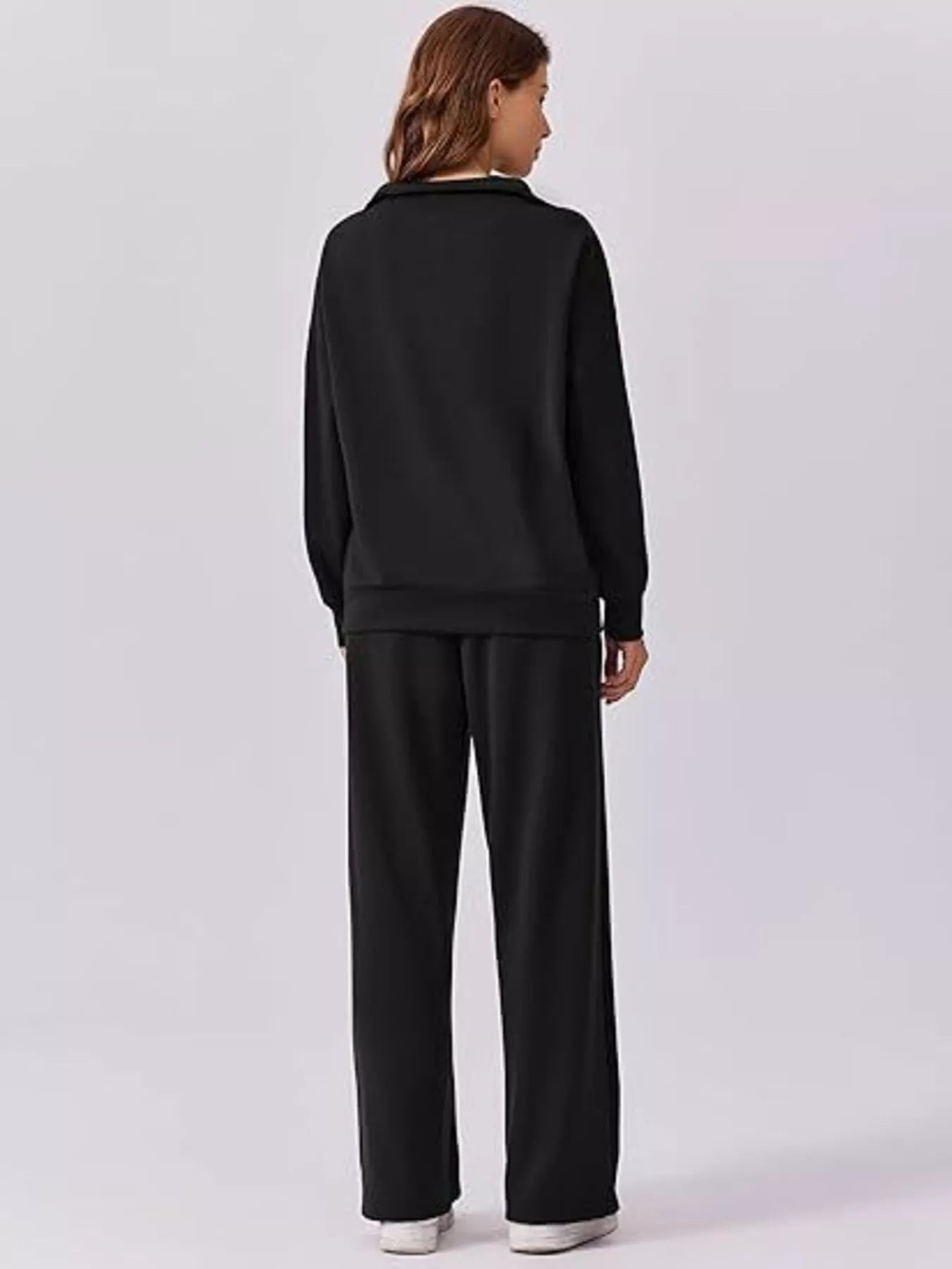 Black oversized Daverri sweatshirt with ribbed collar and cuffs