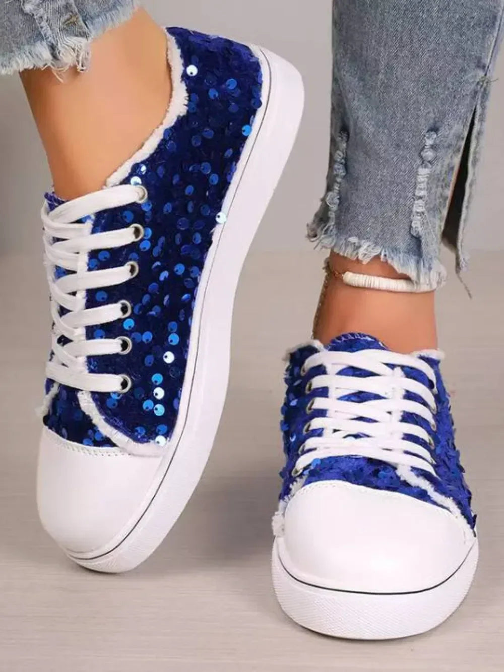 Sequin Round Toe Flat Sneakers - DAVERRI FASHIONS