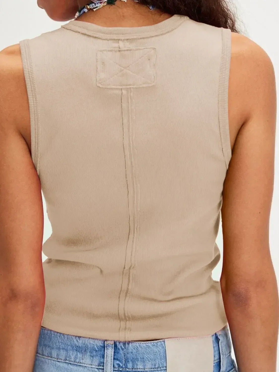 Solid V-Neck Tank - DAVERRI FASHIONS