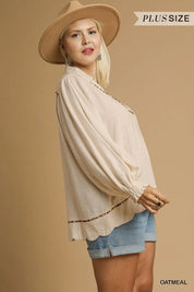 Umgee Full Size Linen Scallop Hem Blouse with Contrast Trim Plus Size | Daverri Fashions