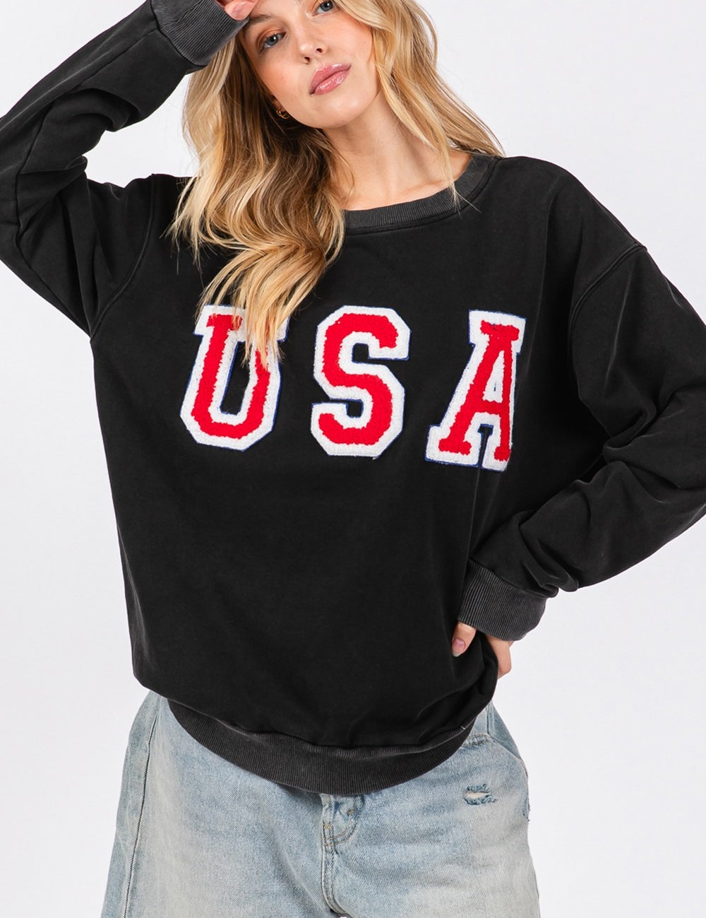 SAGE + FIG USA Letter Patch Round Neck Sweatshirt Black Sweatshirts