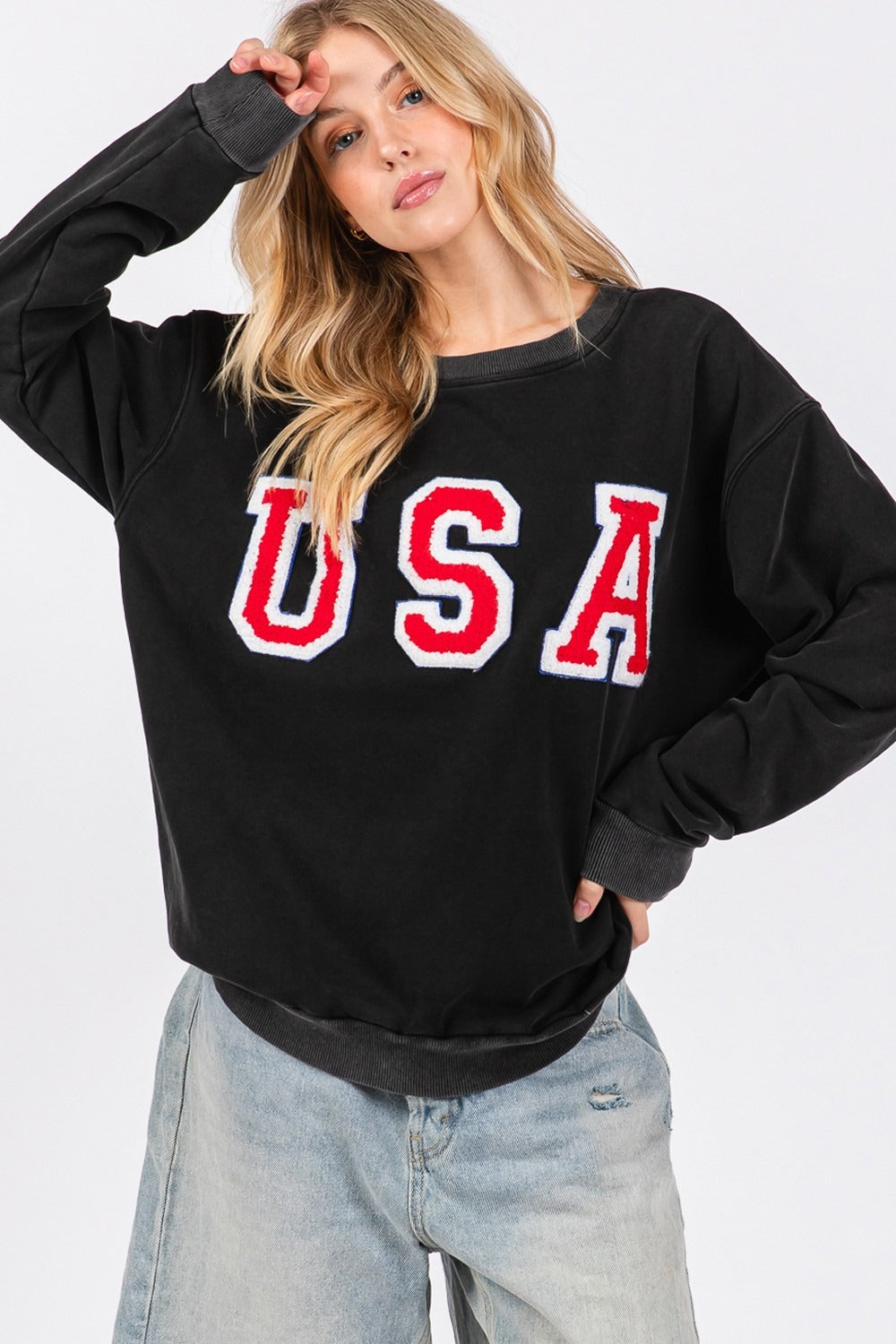 SAGE + FIG USA Letter Patch Round Neck Sweatshirt Black Sweatshirts