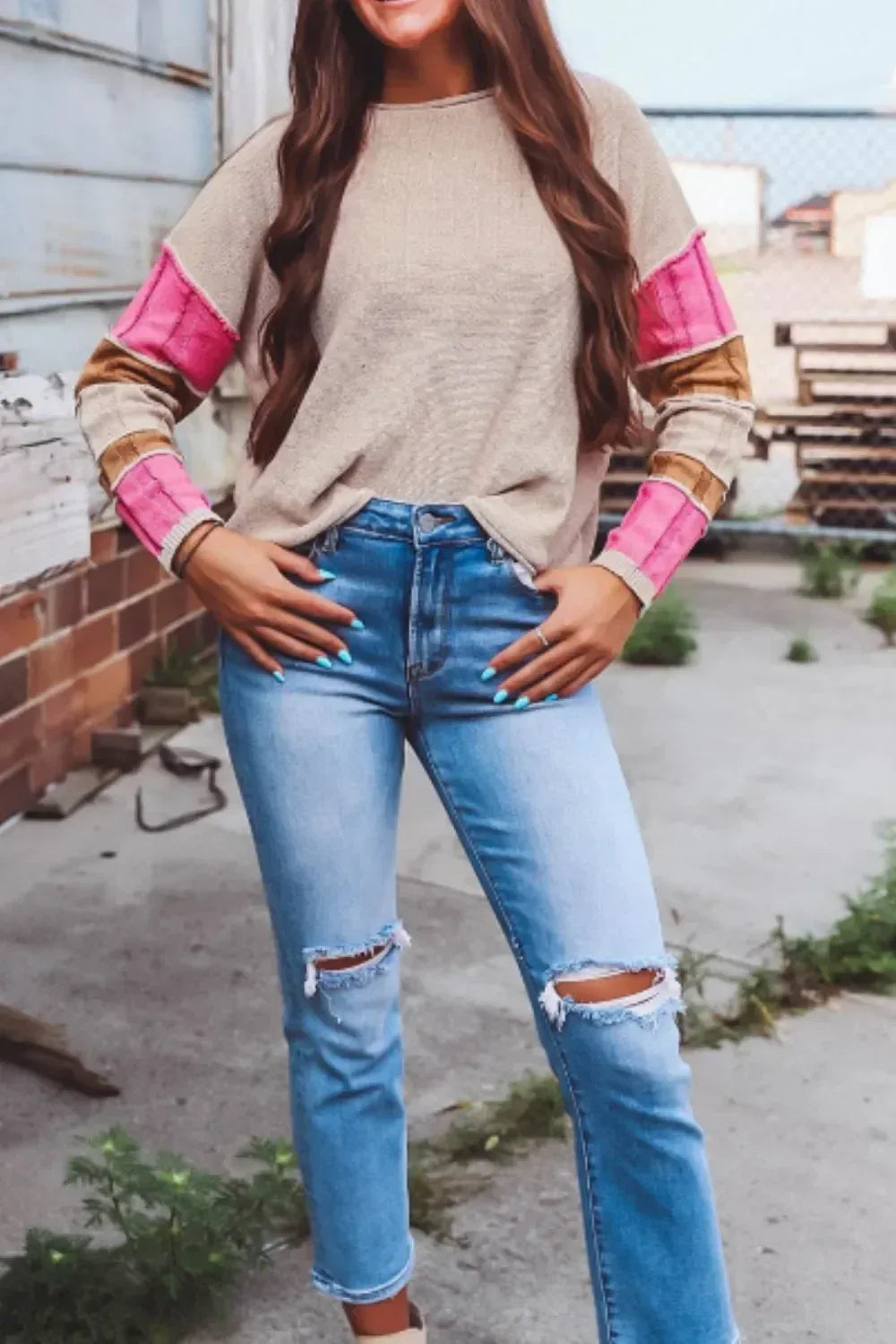 Color Block Round Neck Long Sleeve Sweater - DAVERRI FASHIONS