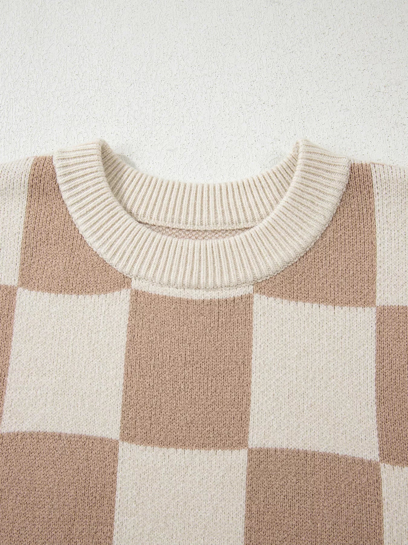 Cozy Daverri checkered knit baggy sweater with ribbed crew neck