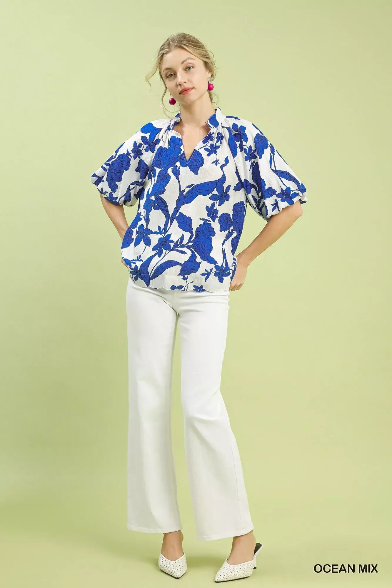 Umgee Floral Print Puff Sleeve Blouse with Scallop Hem - DAVERRI FASHIONS