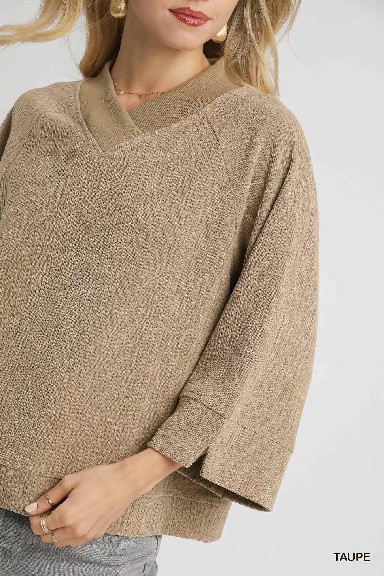 Umgee Textured Knit V-Neck Top Taupe | Knit Tops Daverri Fashions
