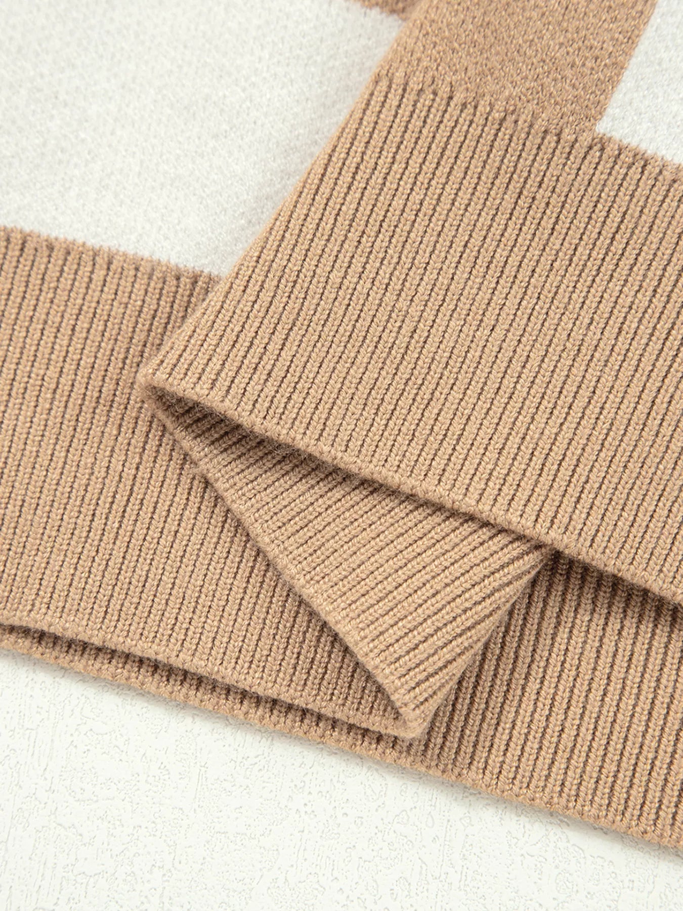 Beige and white checkered loose drop shoulder half sleeve sweater