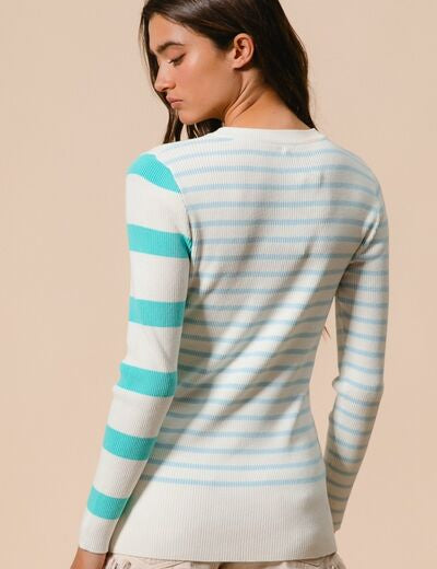 BiBi Contrast Striped Asymmetrical Hem Knit Top