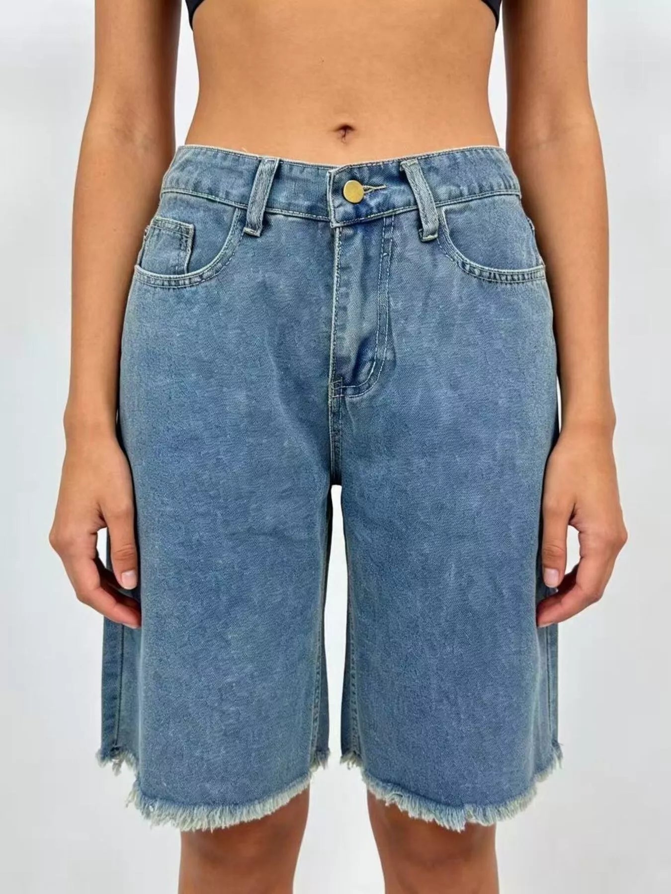 Frayed hem relaxed fit light-wash denim shorts with gold-tone button