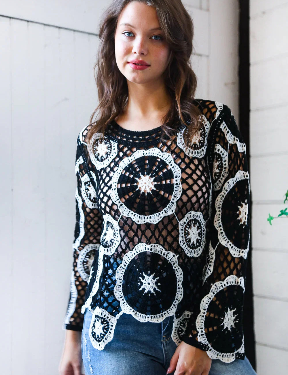 In Retro Bloom Black Crochet Lace Cover Up | Daverri Fashions