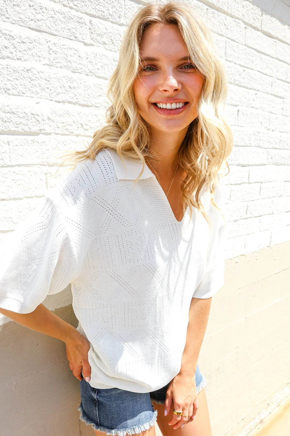 Lock Eyes White Pointelle Collar V Neck Short Sleeve Top | Daverri Fashions