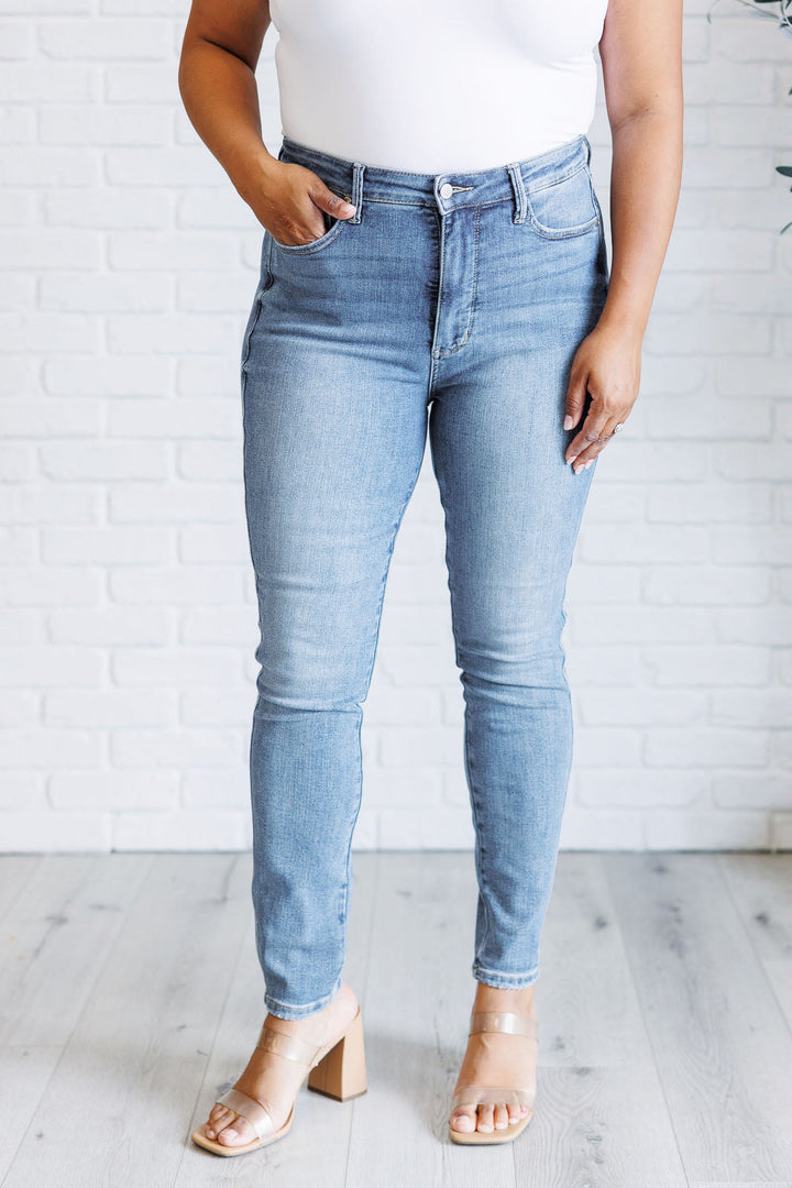 Judy Blue Justine High Rise Control Top Skinny Jeans Jeans