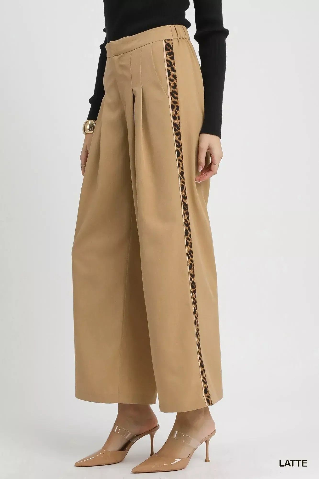 Umgee Front Pleated Wide-Leg Pants with Contrast Trim - DAVERRI FASHIONS