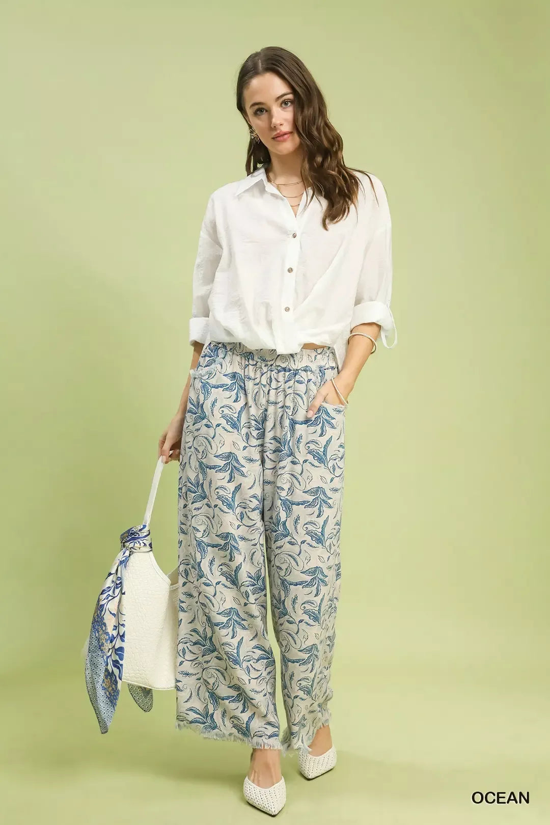 Umgee white linen-blend wide-leg pants with blue leaf print
