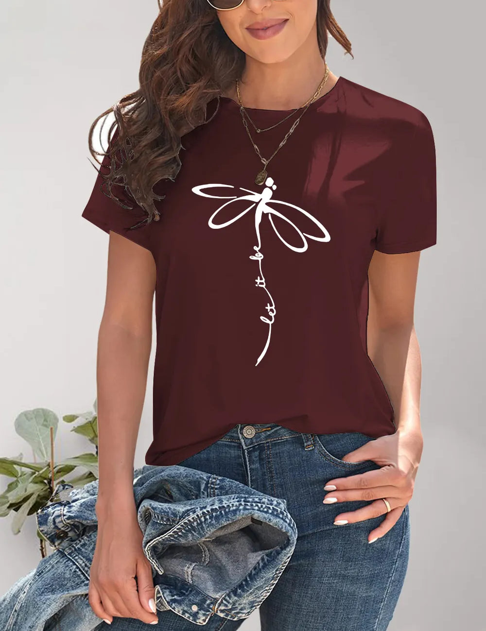 Burgundy dragonfly print short sleeve round neck t-shirt