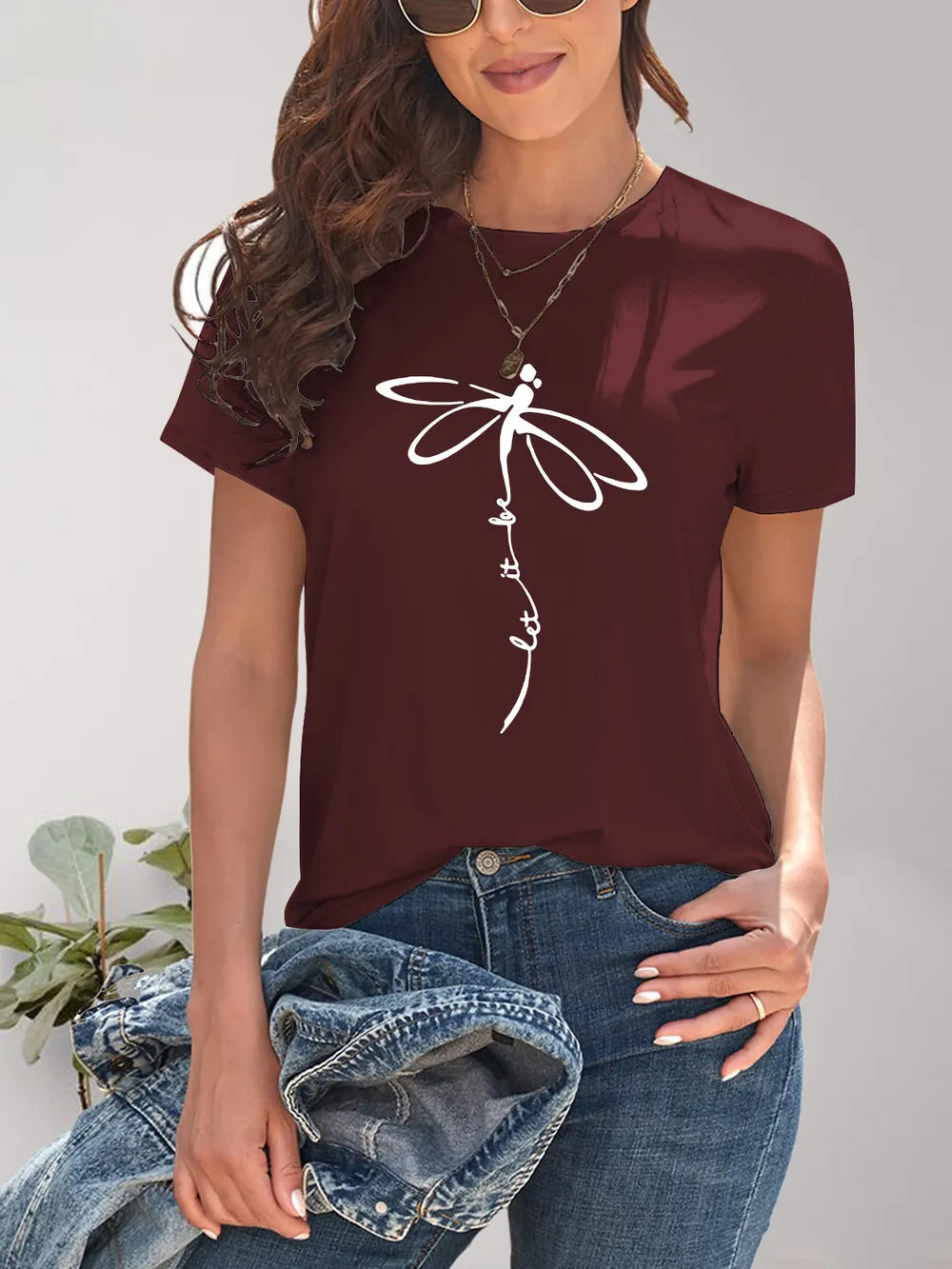 Burgundy dragonfly print short sleeve round neck t-shirt
