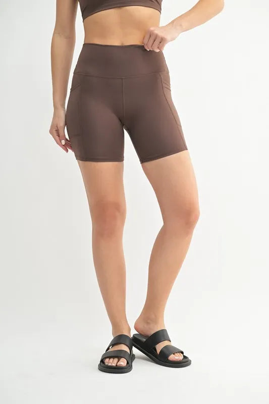 MONO B Venice Cloud Light Sculpt Biker Shorts RICH SOIL