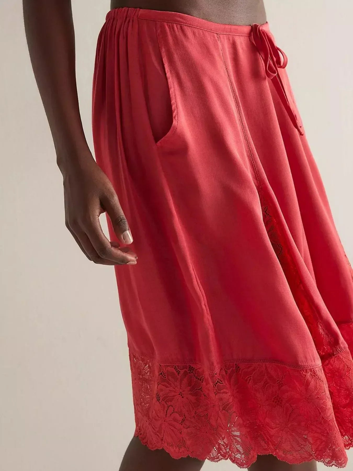 Lace Detail Shorts - DAVERRI FASHIONS