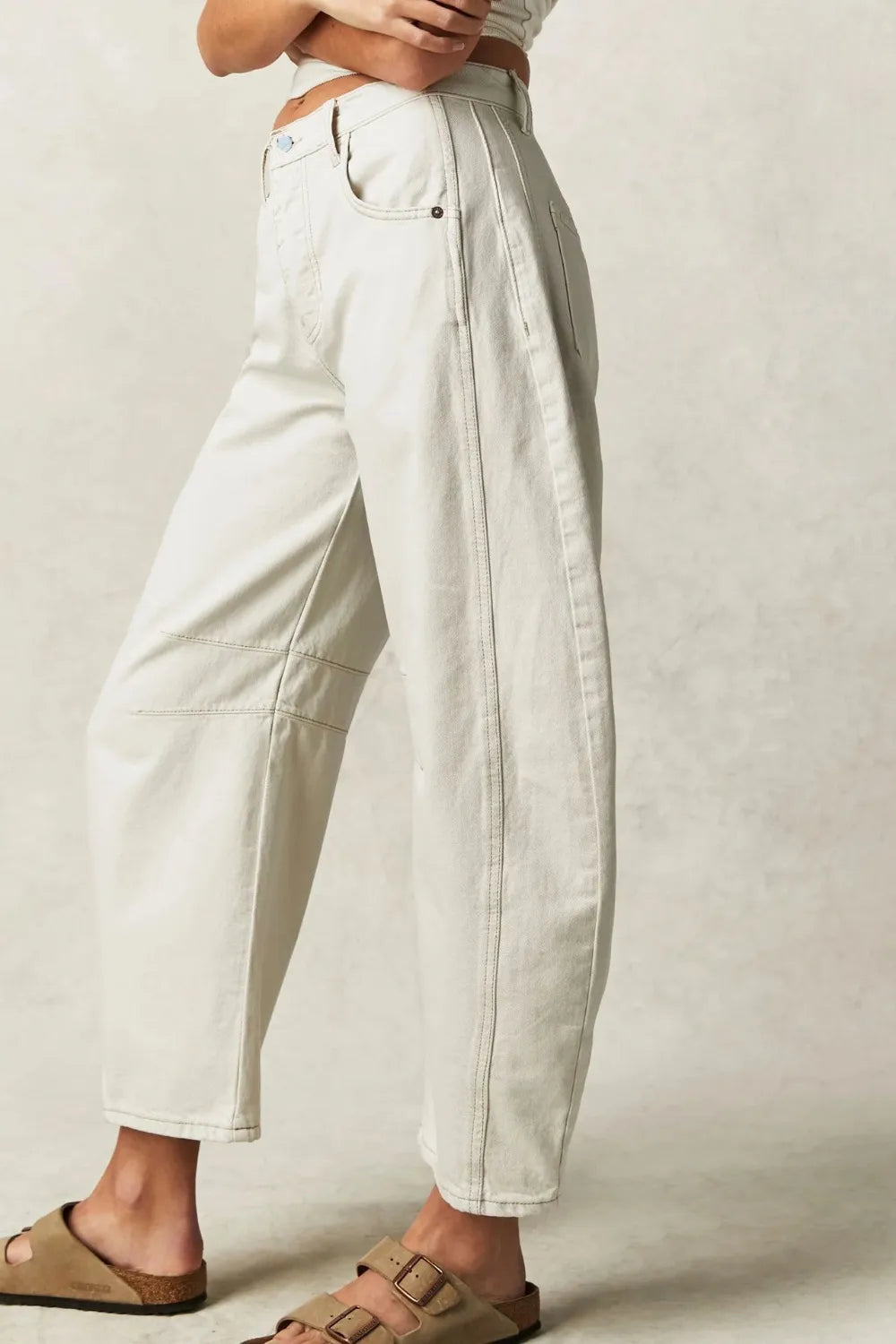 Retro Barrel Jeans with Pockets | Jeans Daverri Fashions