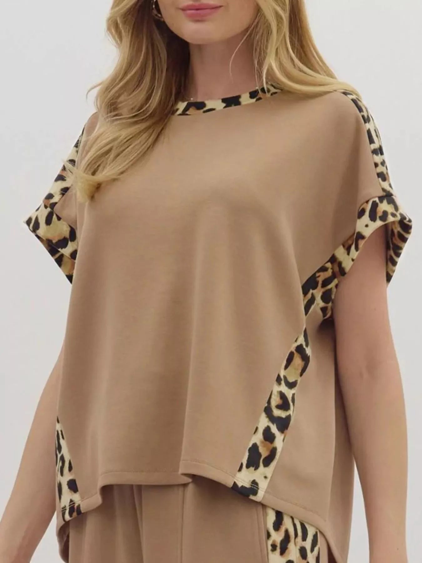 Beige leopard-print trim relaxed fit T-shirt with flutter sleeves