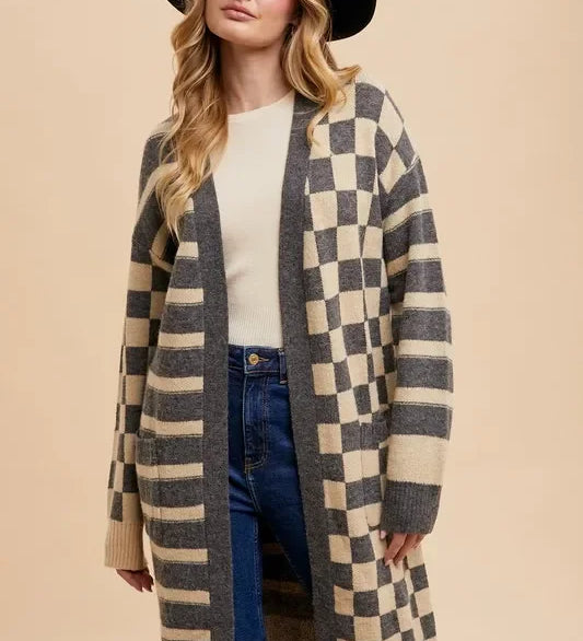 Annie Wear black and white checkered knit cardigan sweater