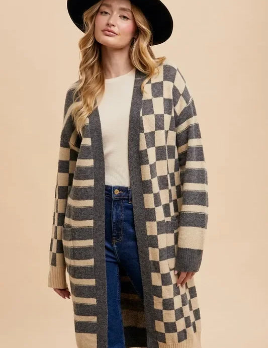 Annie Wear black and white checkered knit cardigan sweater