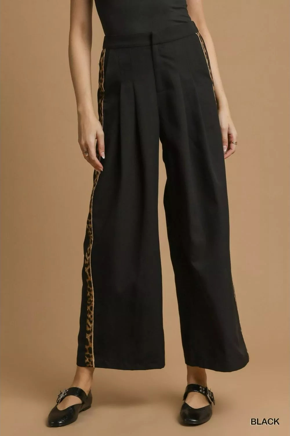 Black Umgee Front Pleated Wide-Leg Pants with Contrast Trim | Daverri Fashions