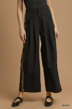 Umgee Front Pleated Wide-Leg Pants with Contrast Trim - DAVERRI FASHIONS