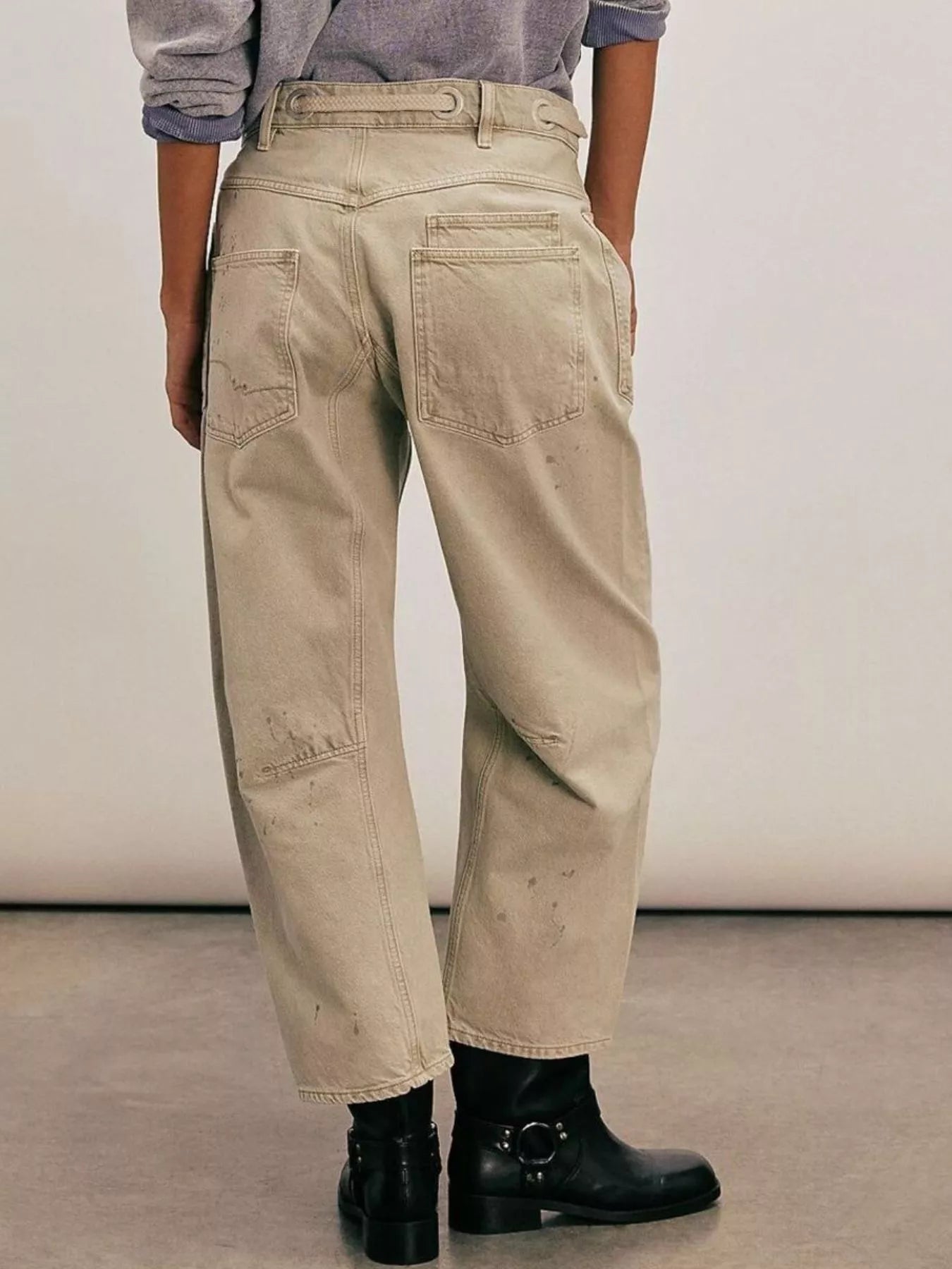 Daverri Washed Relaxed Fit Barrel Jeans in beige wide-leg denim with distressing