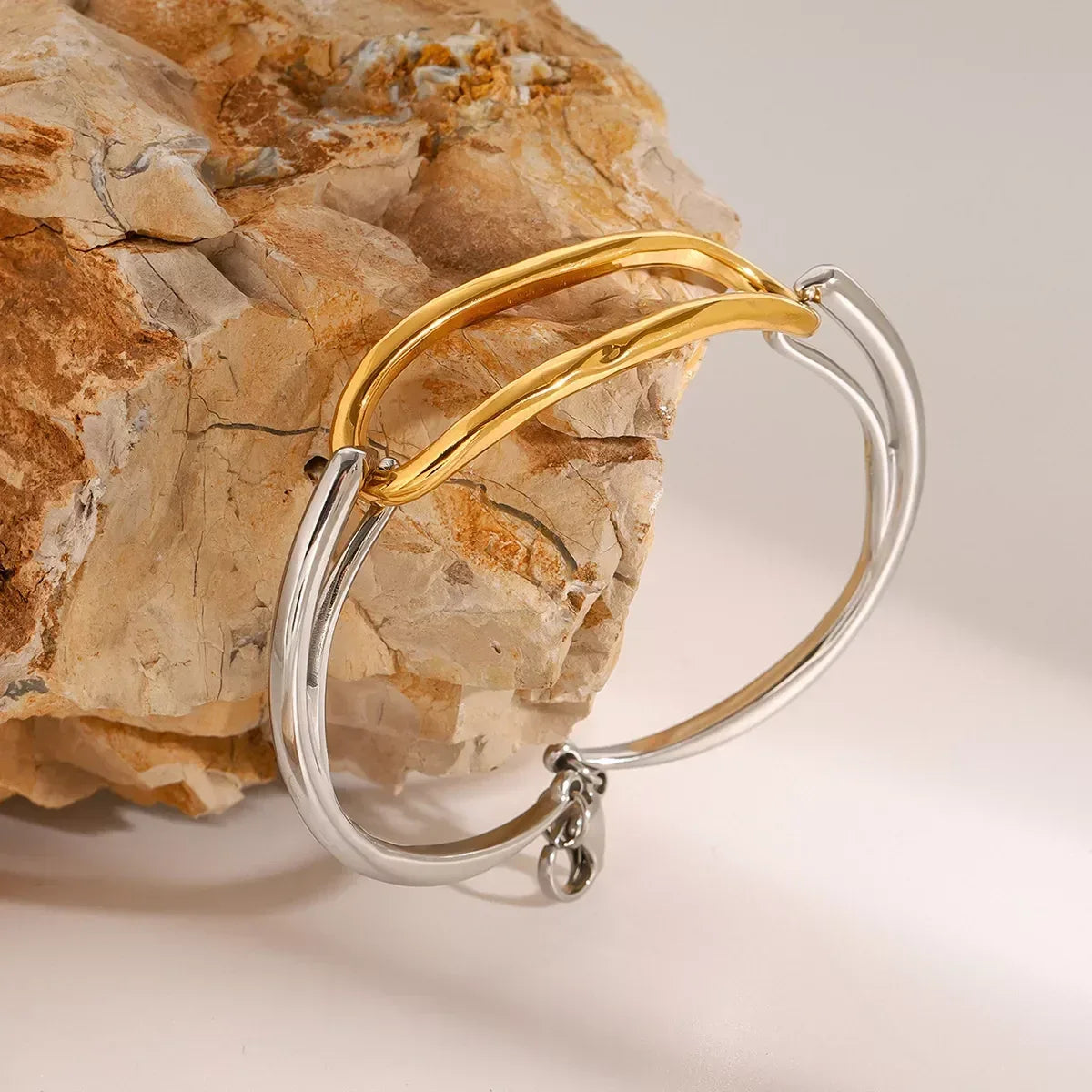 Two-Tone Geometric Link Bracelet - DAVERRI FASHIONS