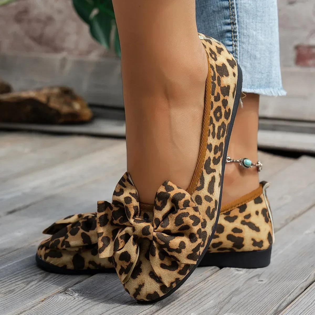 Leopard Bow Flat Slip-Ons - DAVERRI FASHIONS