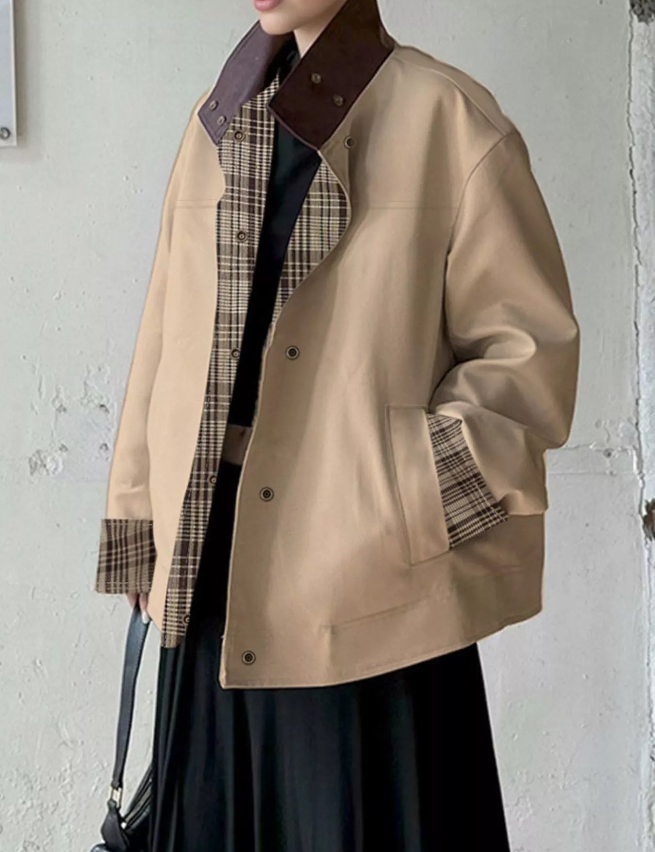 Daverri Fashions oversized beige brown plaid jacket with leather accents