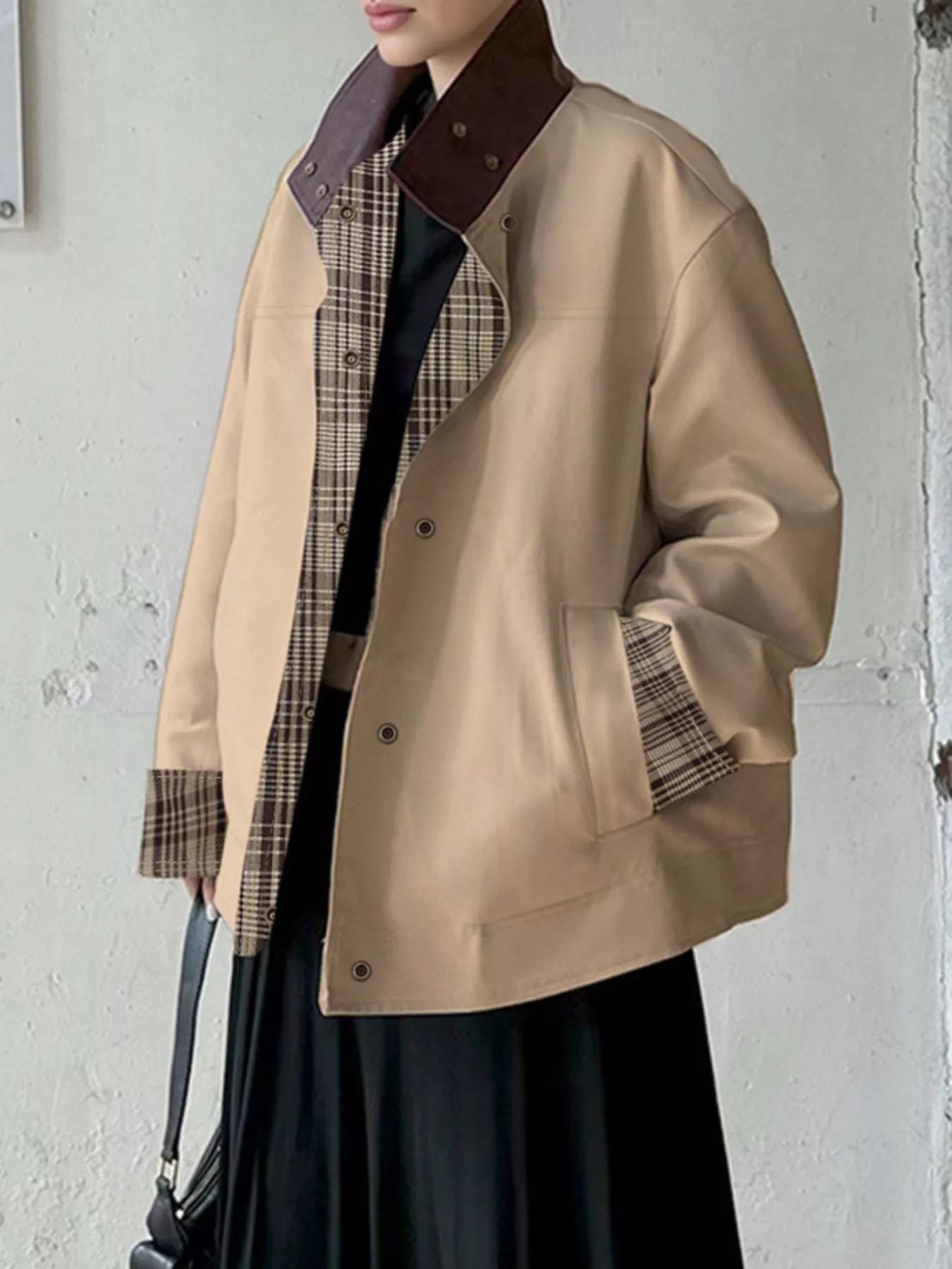 Daverri Fashions oversized beige brown plaid jacket with leather accents