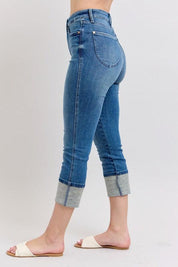 Judy Blue Full Size Skinny Cuff Capris Jeans with Pockets | Capri Jeans Daverri Fashions