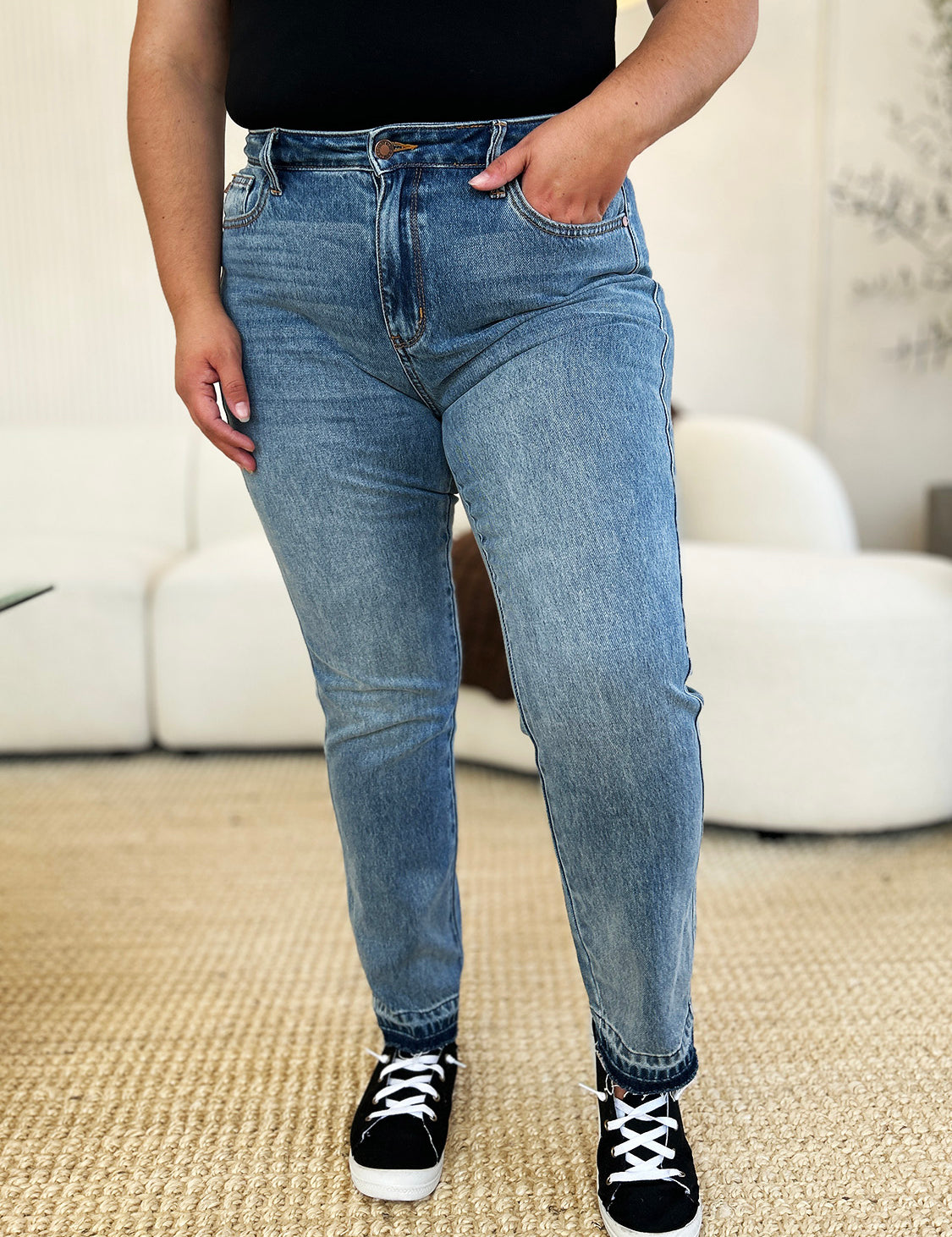 Judy Blue Full Size Mid Rise Rigid Magic Release Hem Jeans | Daverri Fashions