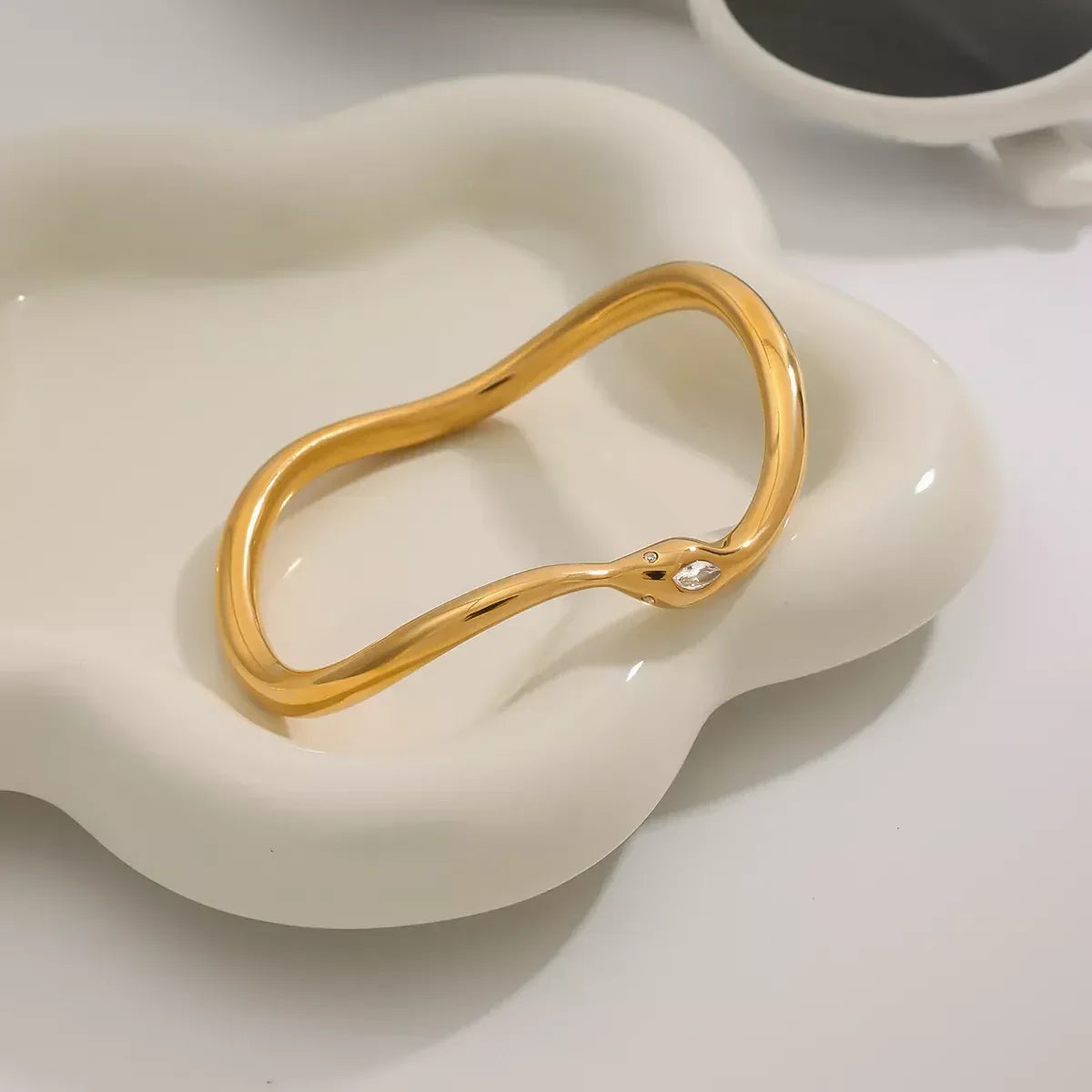 18K Gold-Plated Wave Bracelet - DAVERRI FASHIONS