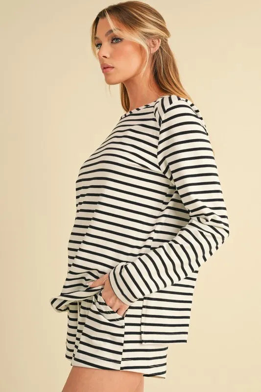 Aemi+Co Drawstring Contrast Striped Shorts