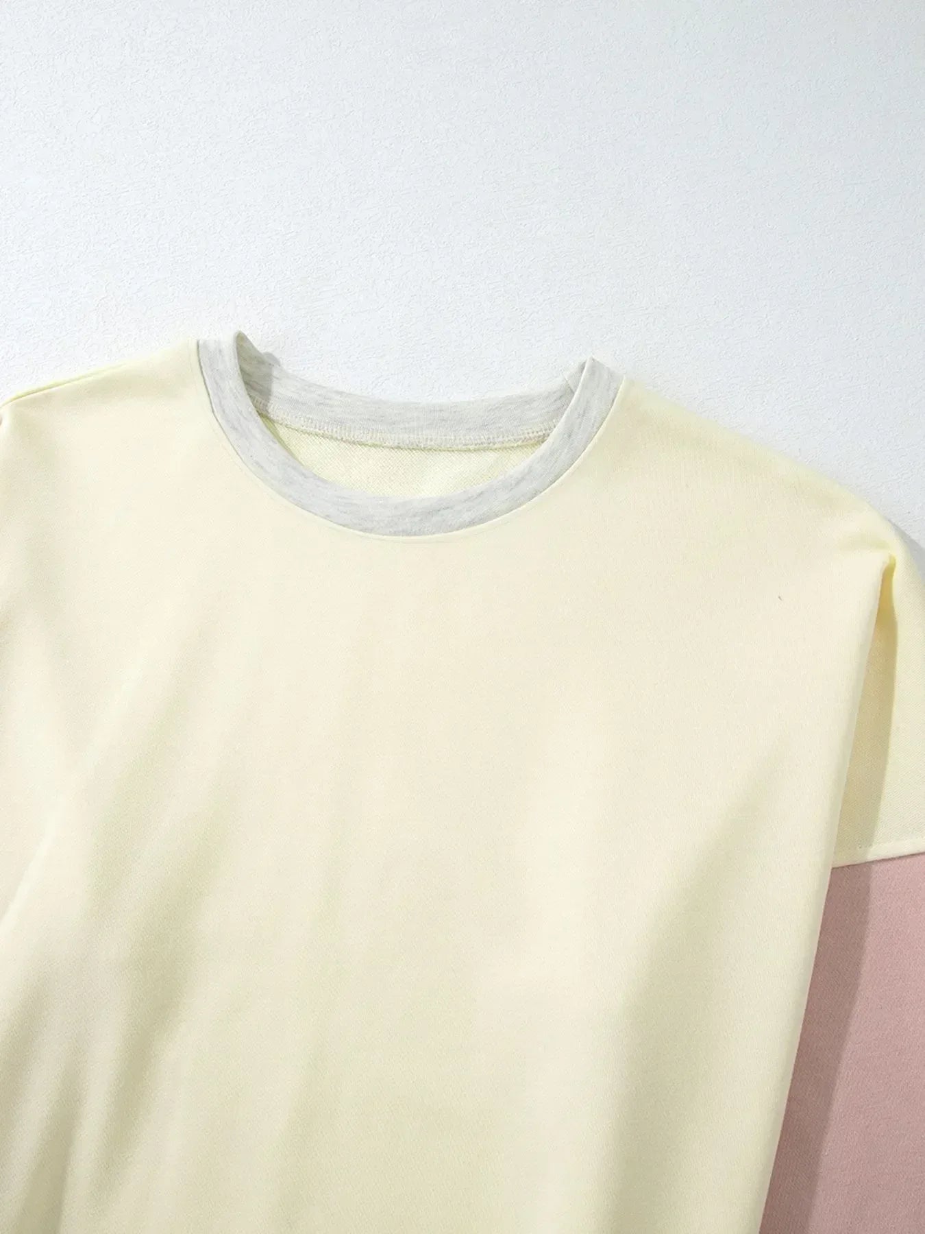 Color Block Round Neck Top and Pants Set - DAVERRI FASHIONS