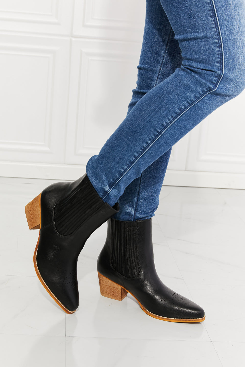 Stacked Heel Chelsea Boot in Black Black Boots