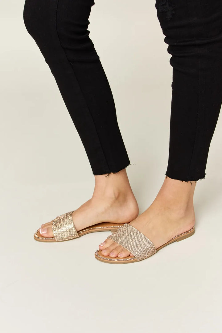 WILD DIVA Rhinestone Open Toe Flat Sandals Sandals