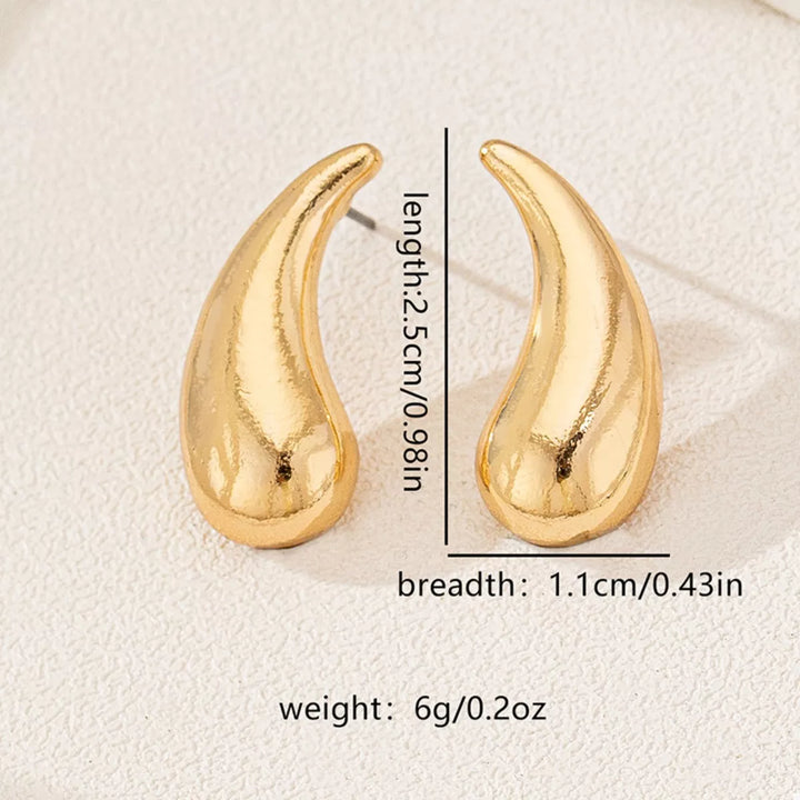 Curved Teardrop Stud Earrings | Earrings Daverri Fashions