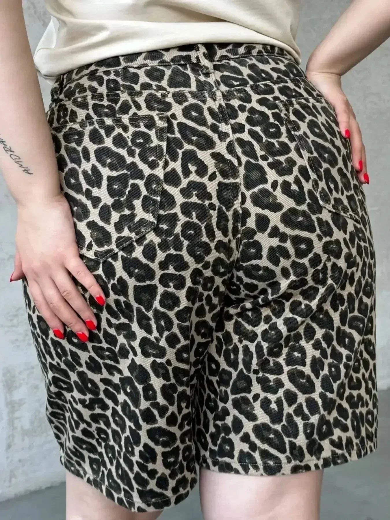 Leopard Print High-Waisted Denim Shorts - DAVERRI FASHIONS