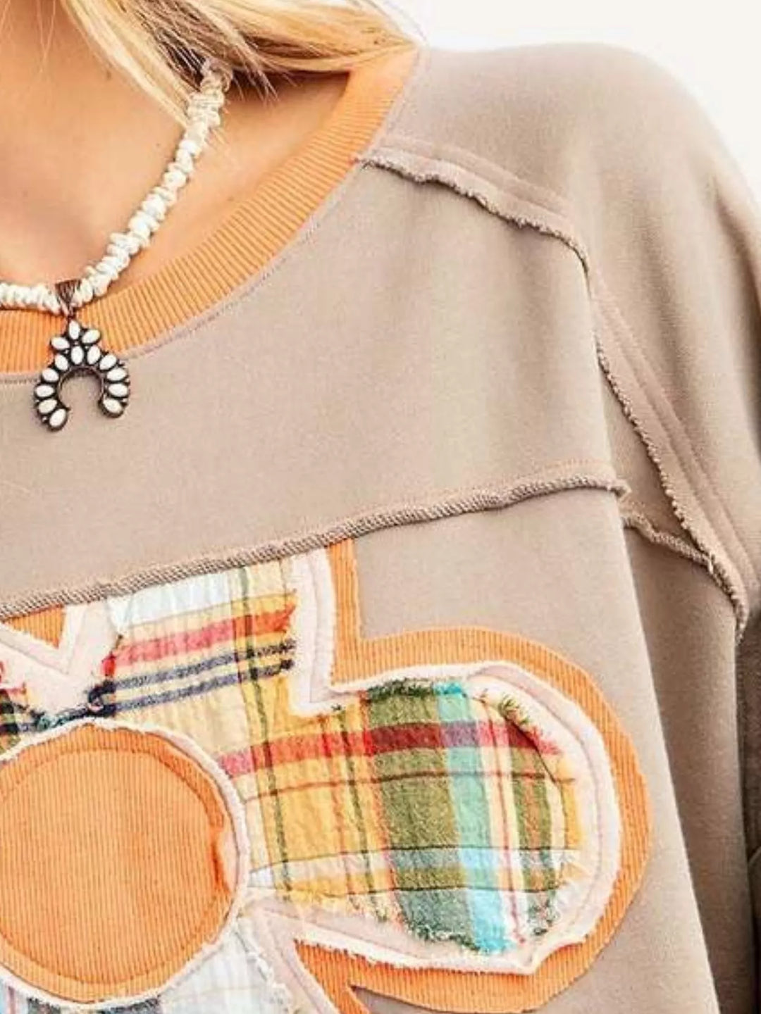 Plaid Flower Patched Round Neck T-Shirt | T-Shirts Daverri Fashions