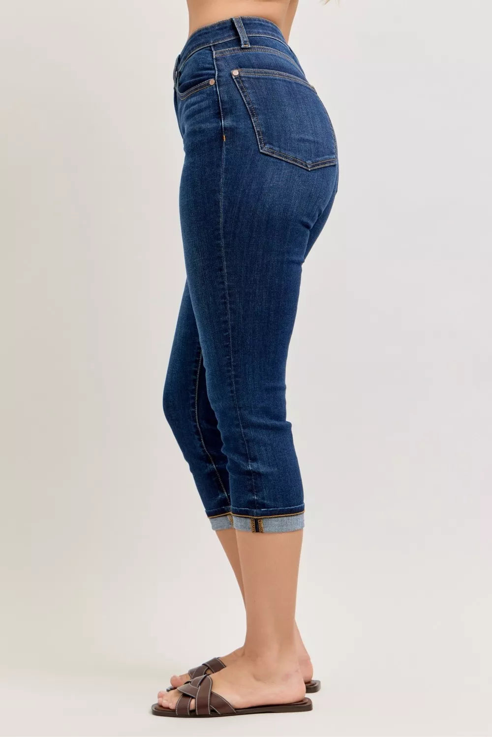 Dark blue Judy Blue high waist capri jeans with rolled cuffs