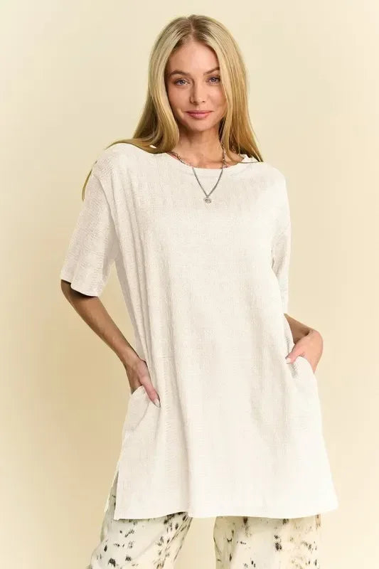 Davi & Dani Short Sleeve Side Slit T-Shirt with Pockets - DAVERRI FASHIONS