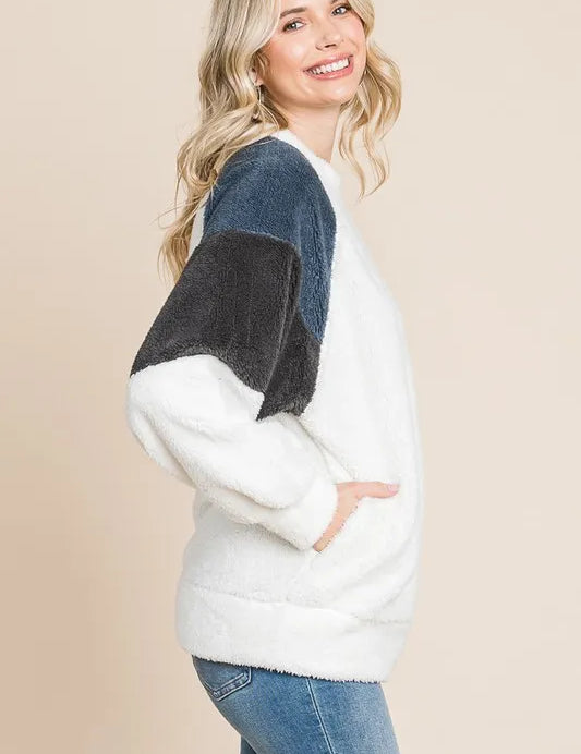Culture Code Color Block Faux Fur Raglan Sleeve Sweatshirt | Sweatshirts Daverri Fashions