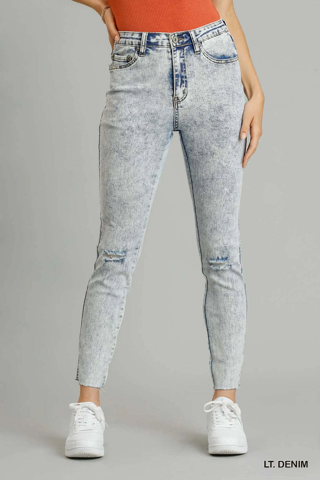 Umgee 5-Pockets Distressed Detail Stretch Denim Skinny Jeans with Unfinished Hem Jeans