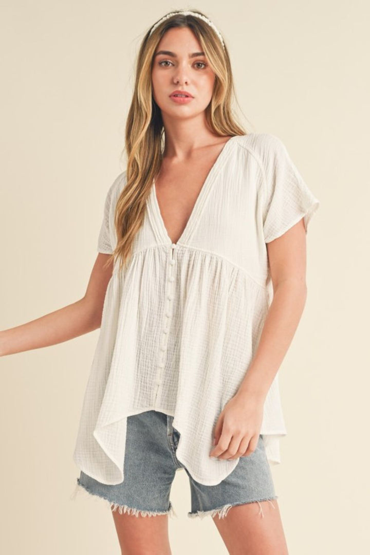 Aemi + Co Tuck Detail V-Neck Short Sleeve Blouse White Blouses