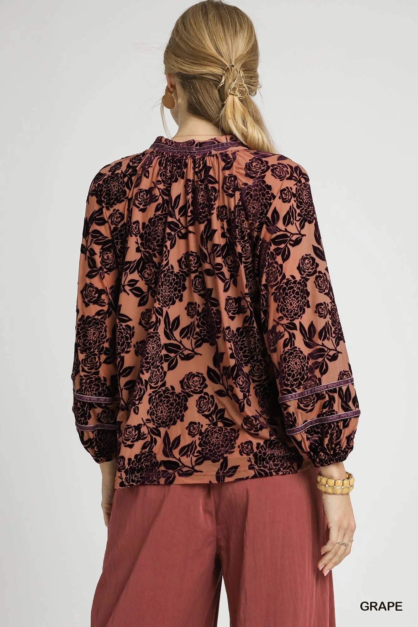 Umgee Floral Velvet Blouse with Balloon Sleeves | Daverri Fashions